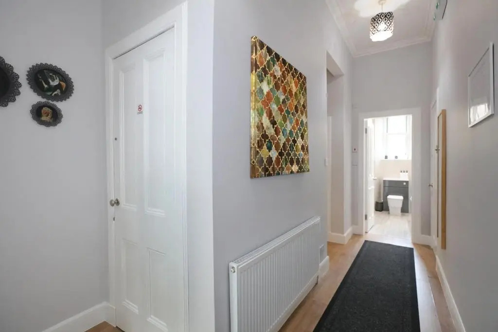 Edinburgh City Central Apartment Sleeps 6 Free Parking