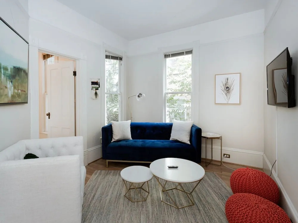 New Listing! Updated Victorian W/ Lake Union Views 3 Bedroom Home