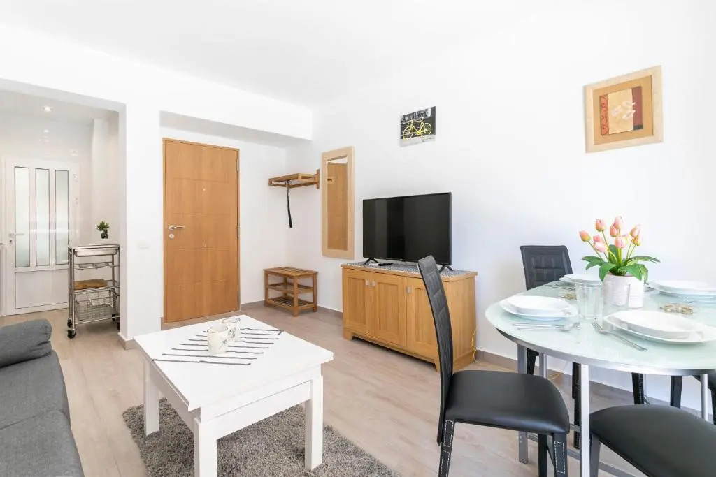 Del Mar Apartment By GHR Rentals