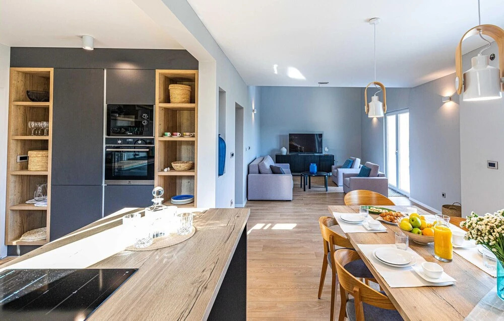 Lovely Home In Kastel Stafilic