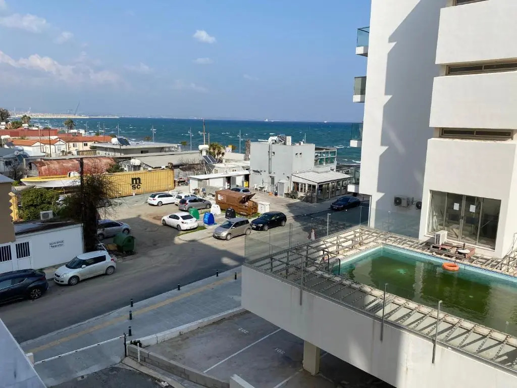 Central, by sea, seaview, renovated 1 bedroom flat