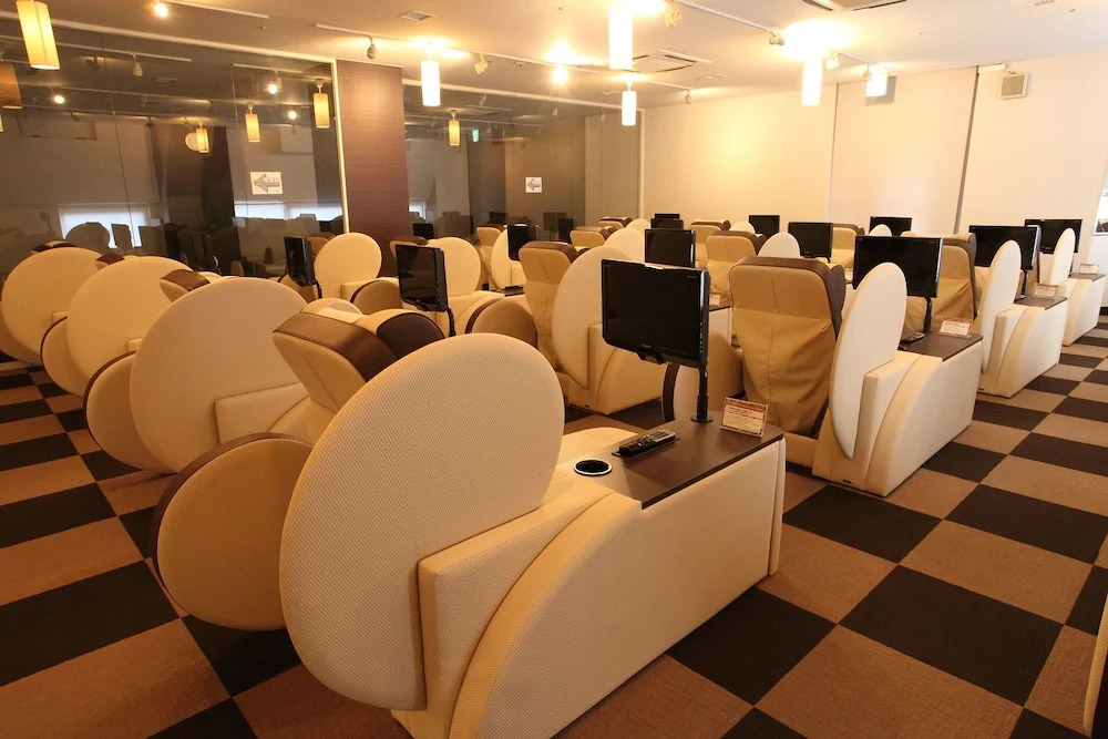 bnb plus Ueno Park Female only