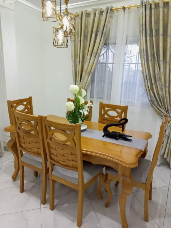 MH - Upper Floor Apart