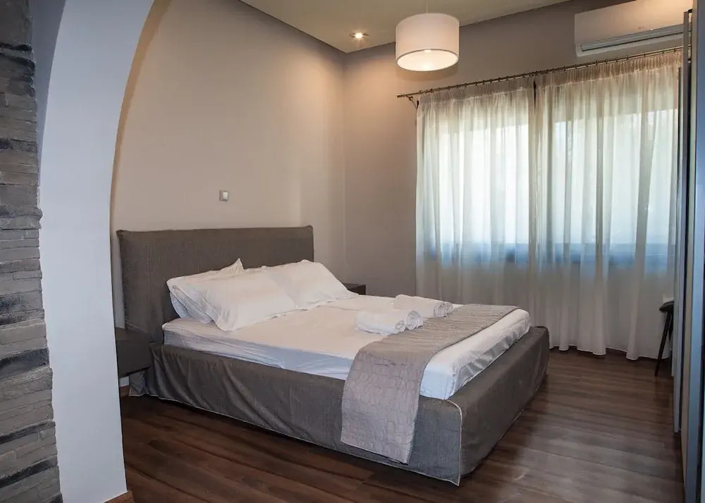 Sia s Retreat 2 in Nea Smirni