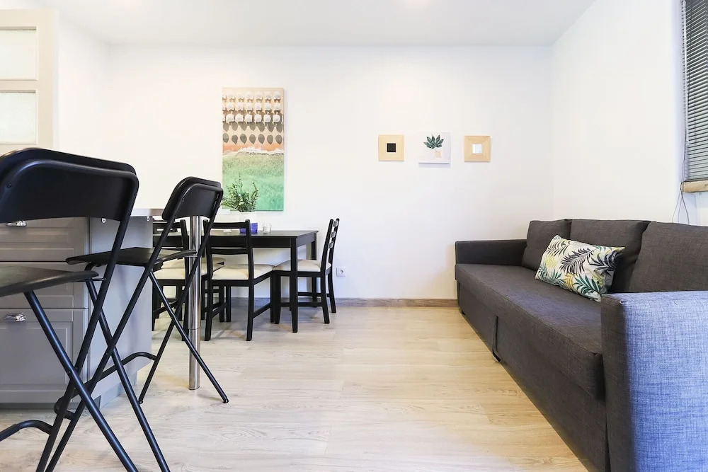 Almirante Balcony By Homing