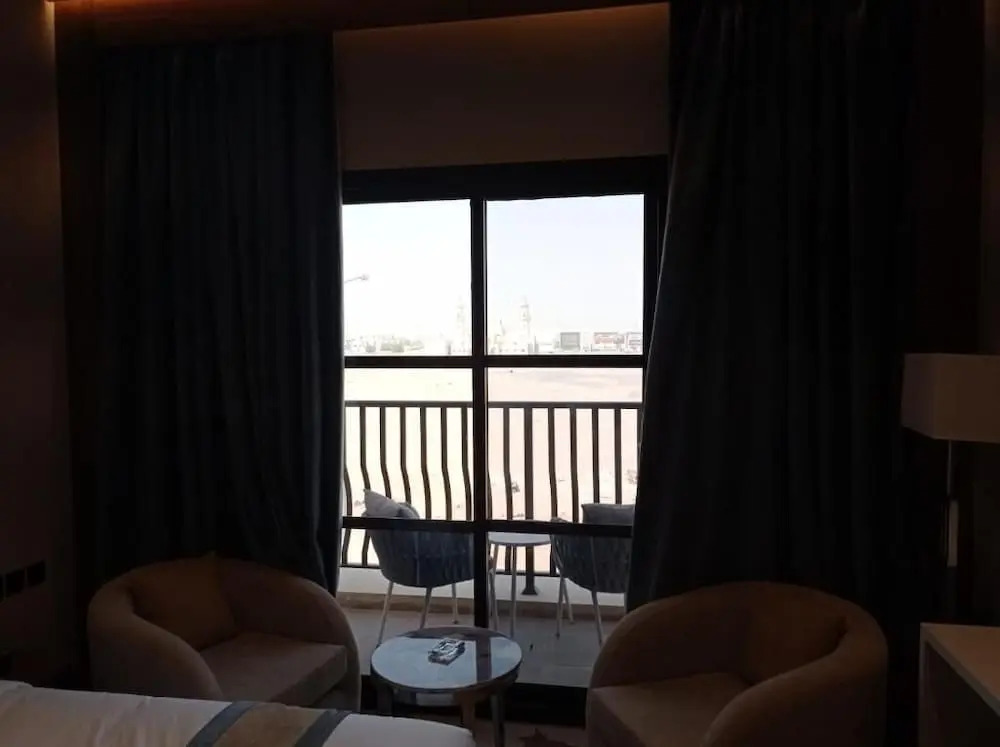 Rosa Grand Hotel Monsieh