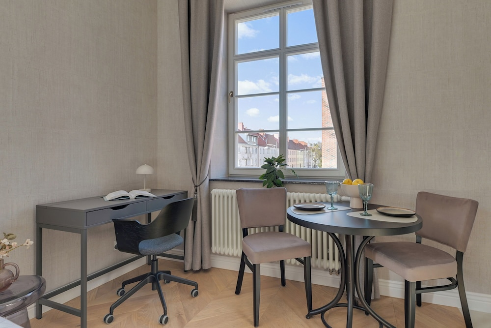 Budynek Dyrekcji by Browar Hevelius Apartments
