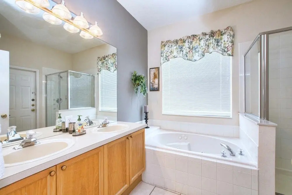 Fan Palm Getaway pool home on Windsor Palms Resort