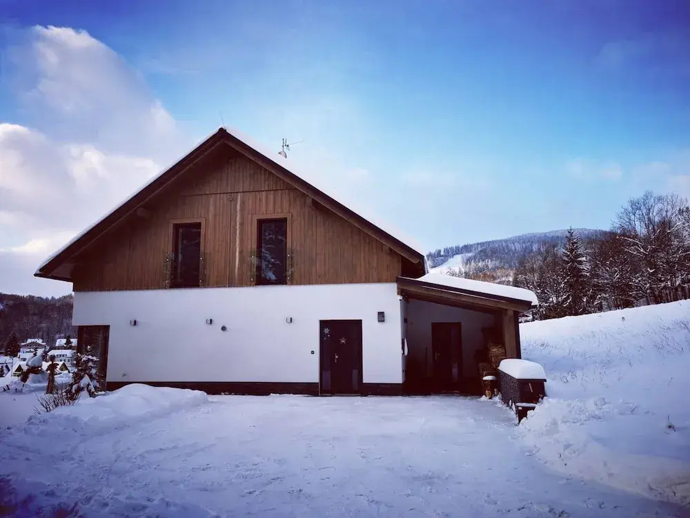 Villa in Krkono e with Sauna and Forest Views