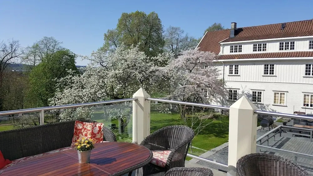 Øvre Sem Gård