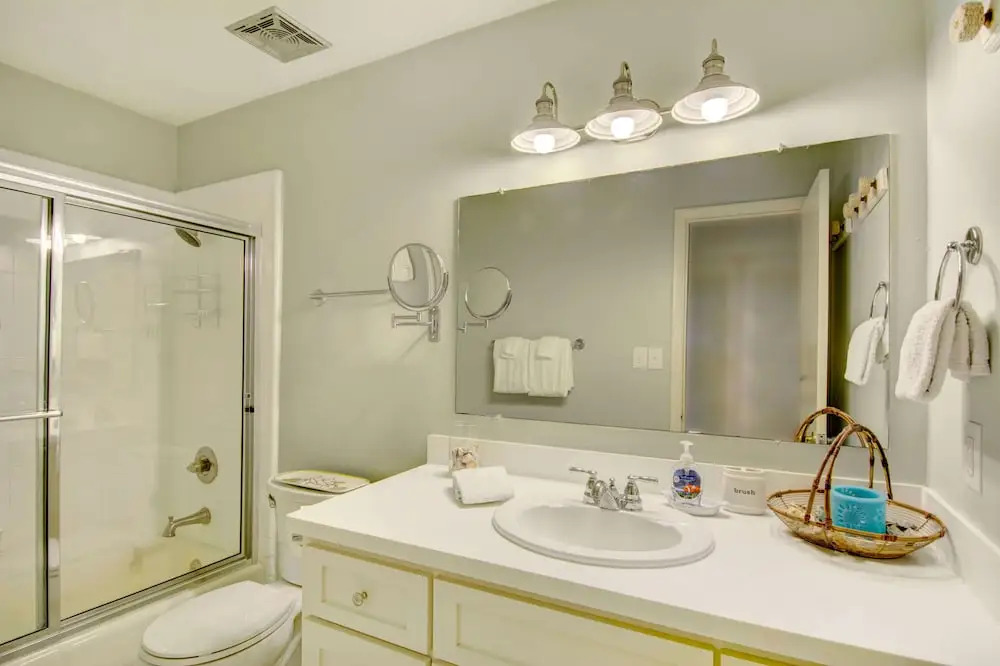 2204 Ocean Road by Hodnett Cooper