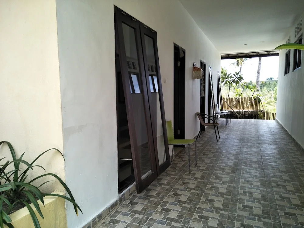 Tombong Limo Homestay