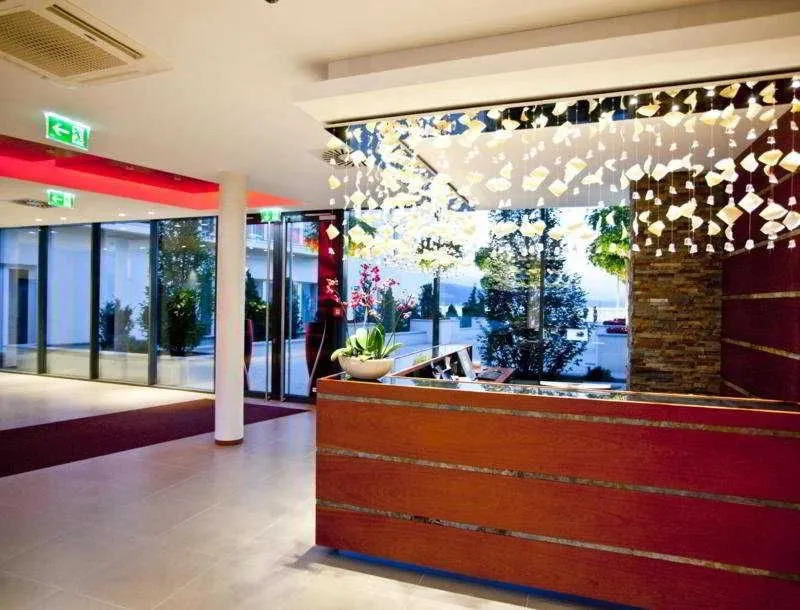 Lakes - My Lake Hotel