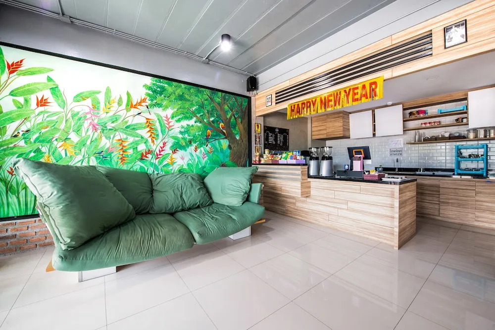Sattahip 9 Boutique Hotel OYO Rooms