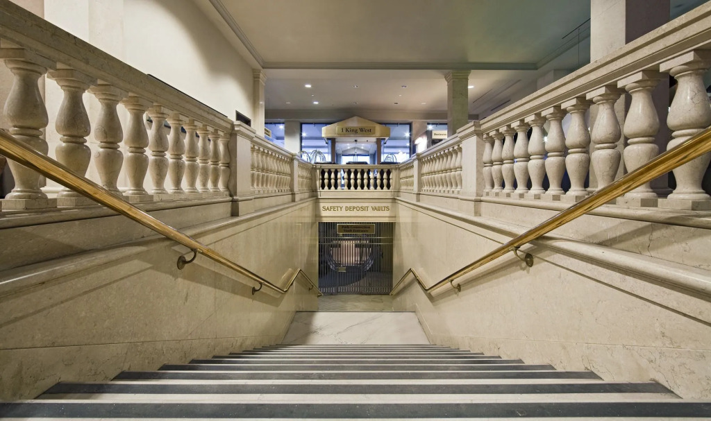 One King West Hotel and Residence