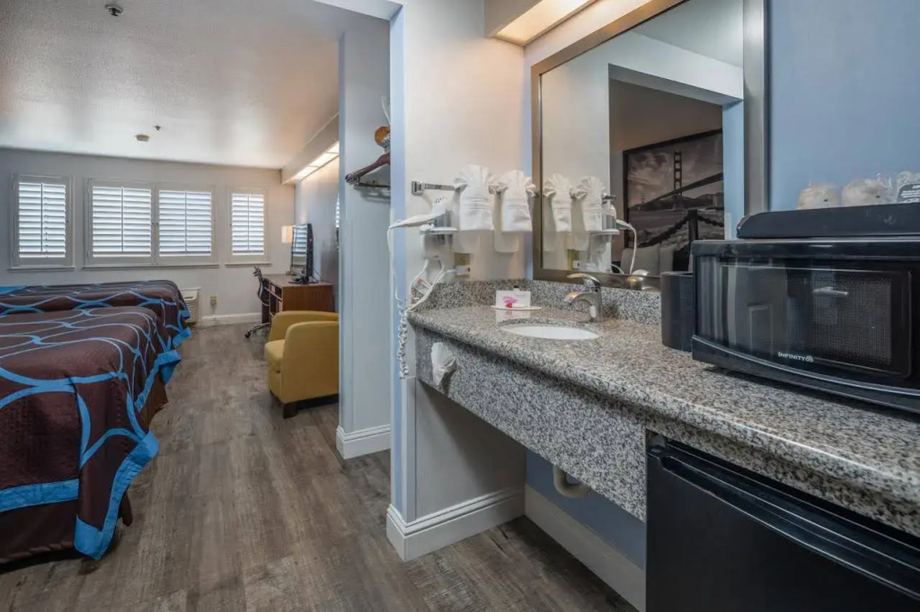 Hotel Skye SFO