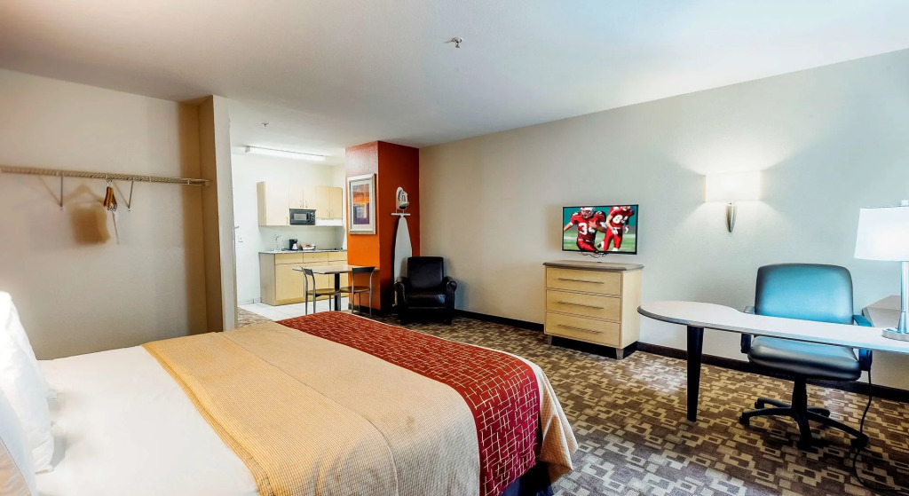 Red Roof Inn Panama City