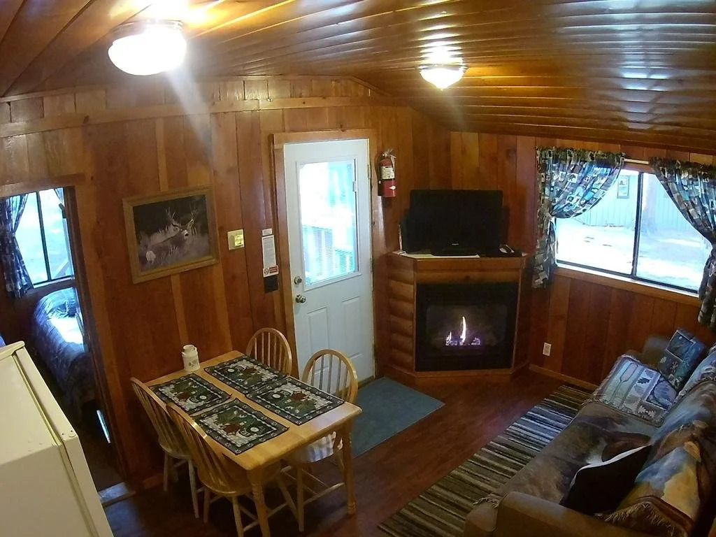 Reverse Creek Lodge