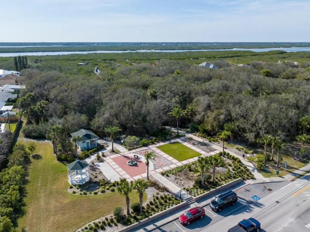Ocean Towers 2102 by Distinctive Beach Rentals