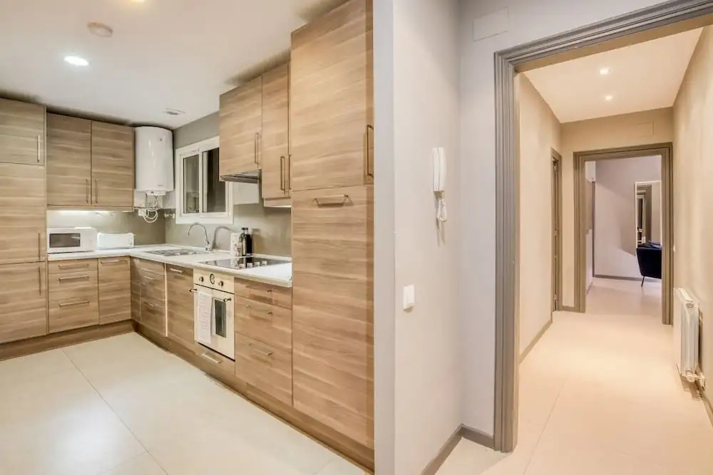 Lovely & Spacious 4bed Sleeps8 in BCN Center