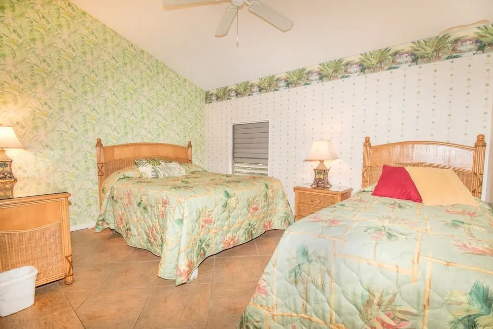 Kahana Sunset D8 2 Bedroom Condo by Redawning