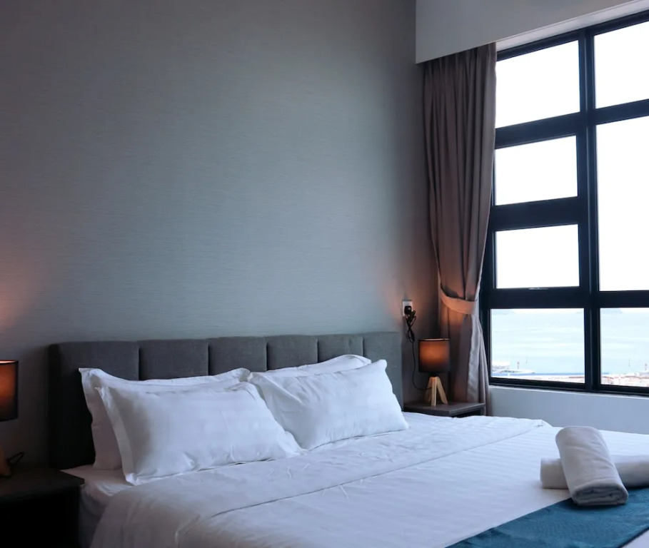 Homesuite Home at Jesselton Quay