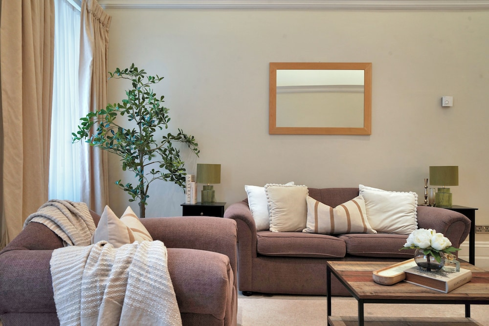 Hertford Flat 10