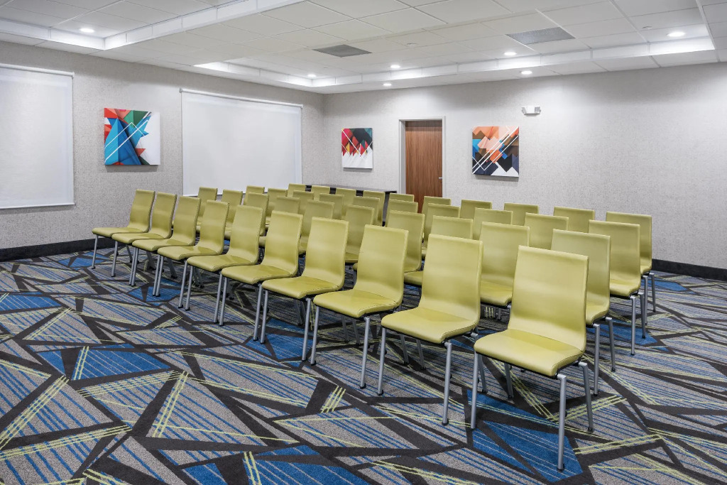 Holiday Inn Express & Suites- Sugar Land SE - Missouri City by IHG
