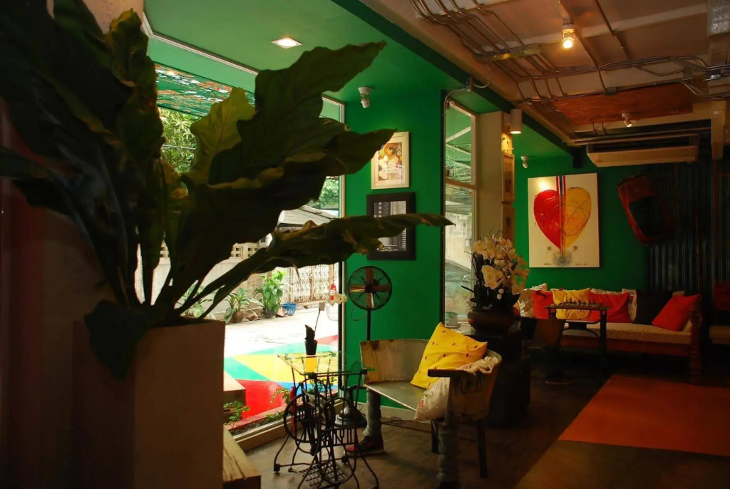 Silom Art Hostel