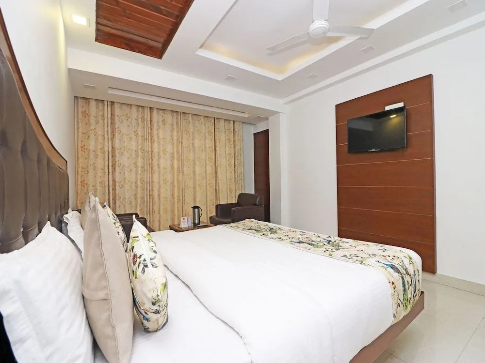 OYO 17070 Vrindavan Resort