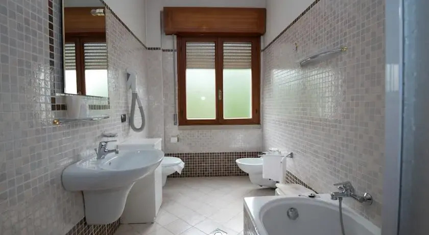 Lini Hotel