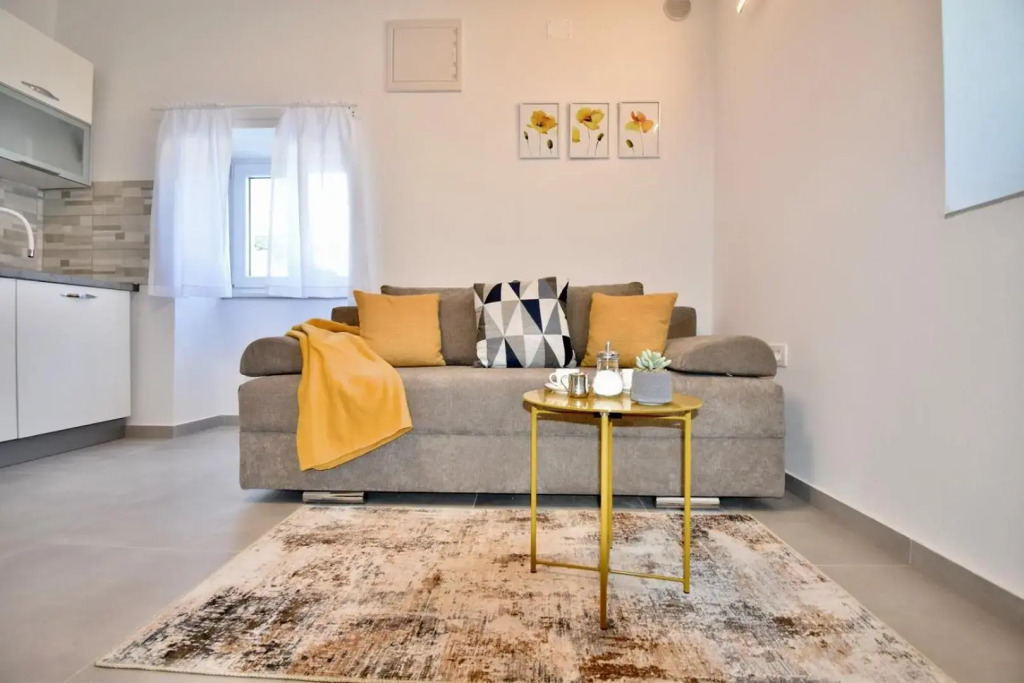Apartment Erika - for 2 near the beach