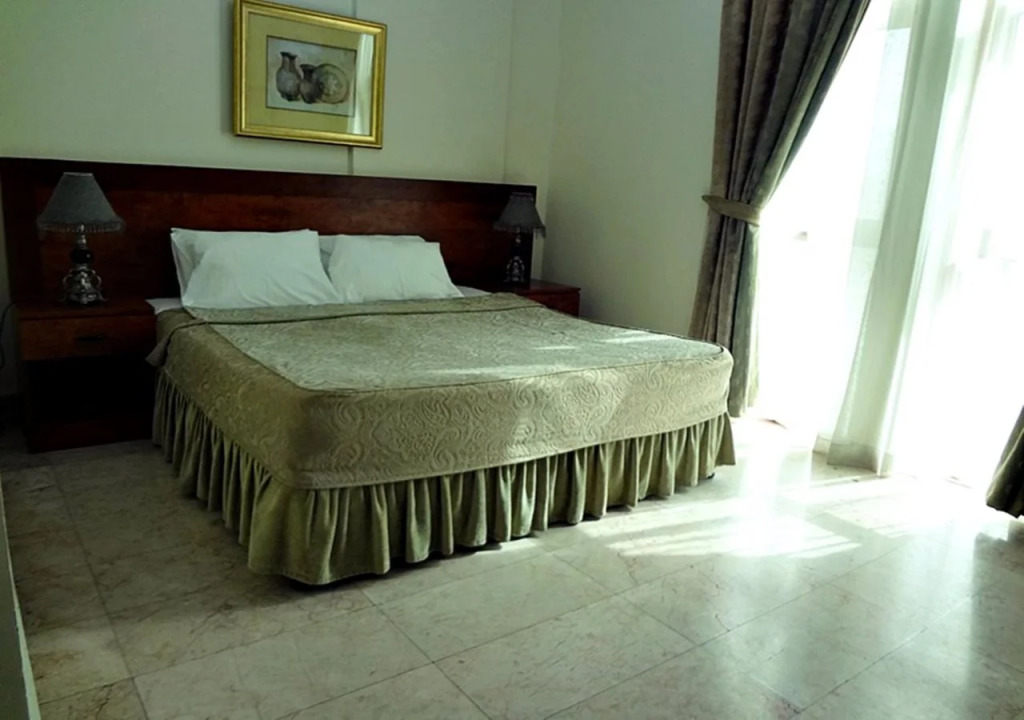 Adhari Hotel