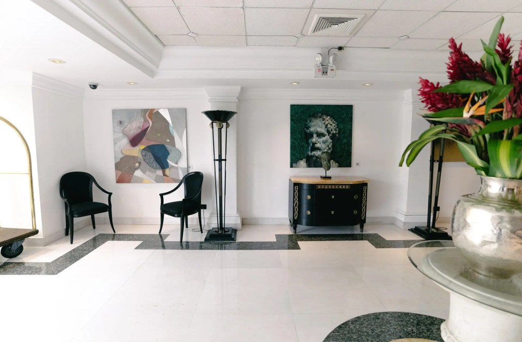 LUOXO Hotel