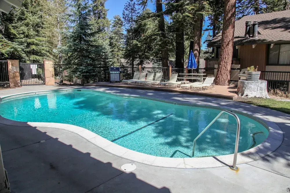 Discovery 4 108 Great Complex Amenities, Close to Canyon Lodge by RedAwning