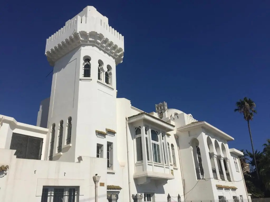Gorgeous one-bedroom apartment with terrace and sea view