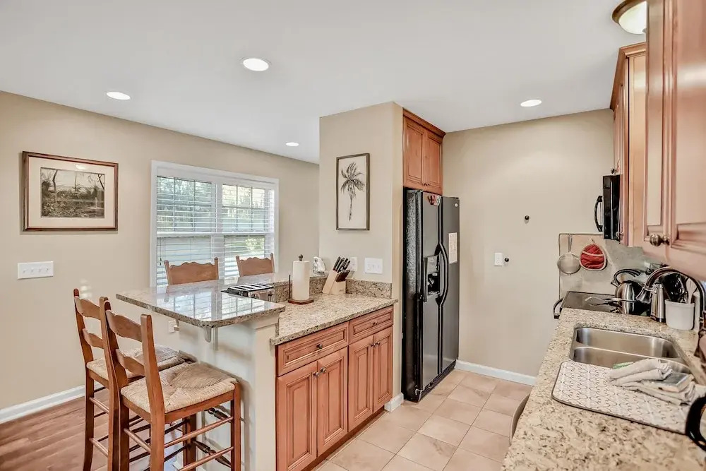 Inviting Waterfront Cottage With Balcony, Firepit, Marsh Views, & Washer/dryer