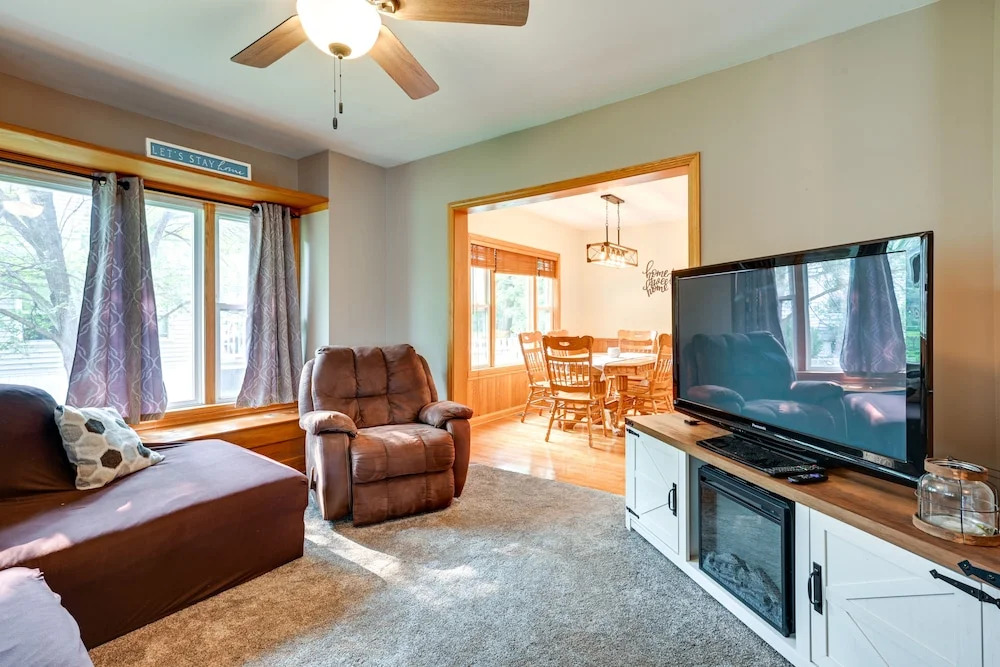 Grand Blanc Rental w/ Gas Grill & Private Yard