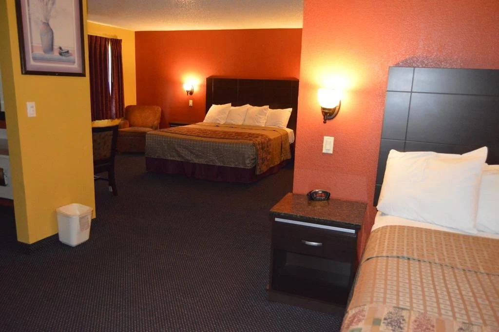 Travel Plaza Inn