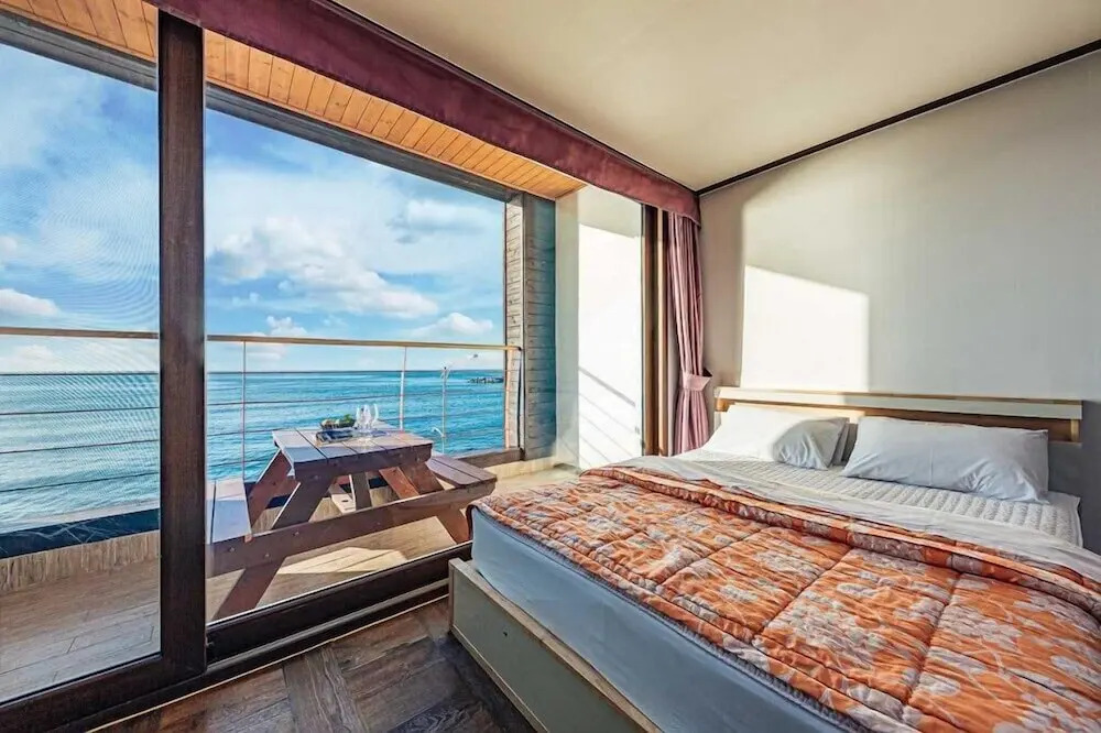 Sea Island Pension