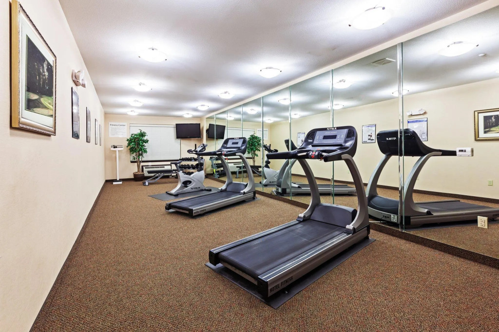 Holiday Inn Express and Suites Henderson by IHG