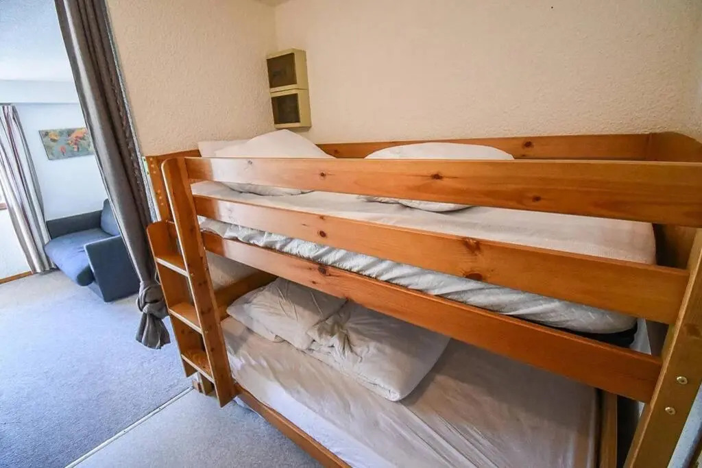 Les Cimes, Chaleureux studio 4 pers, 50m du télécabine, vue dégagée sur les pistes, DRAPS NON COMPRIS