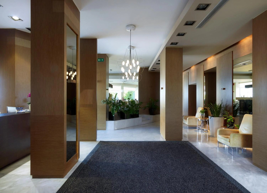 Irida Hotel