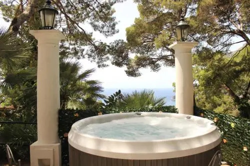Villacore Capri