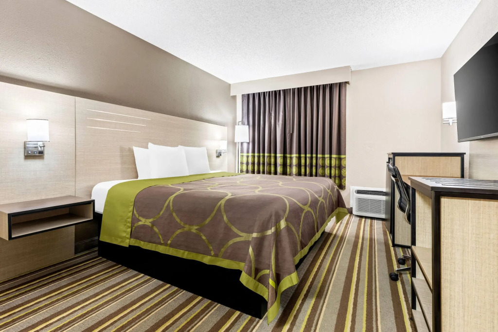 Super 8 by Wyndham Athens