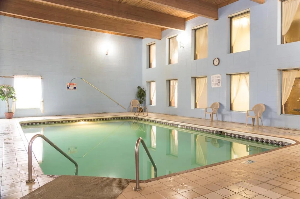 The Ridge Hotel Portage