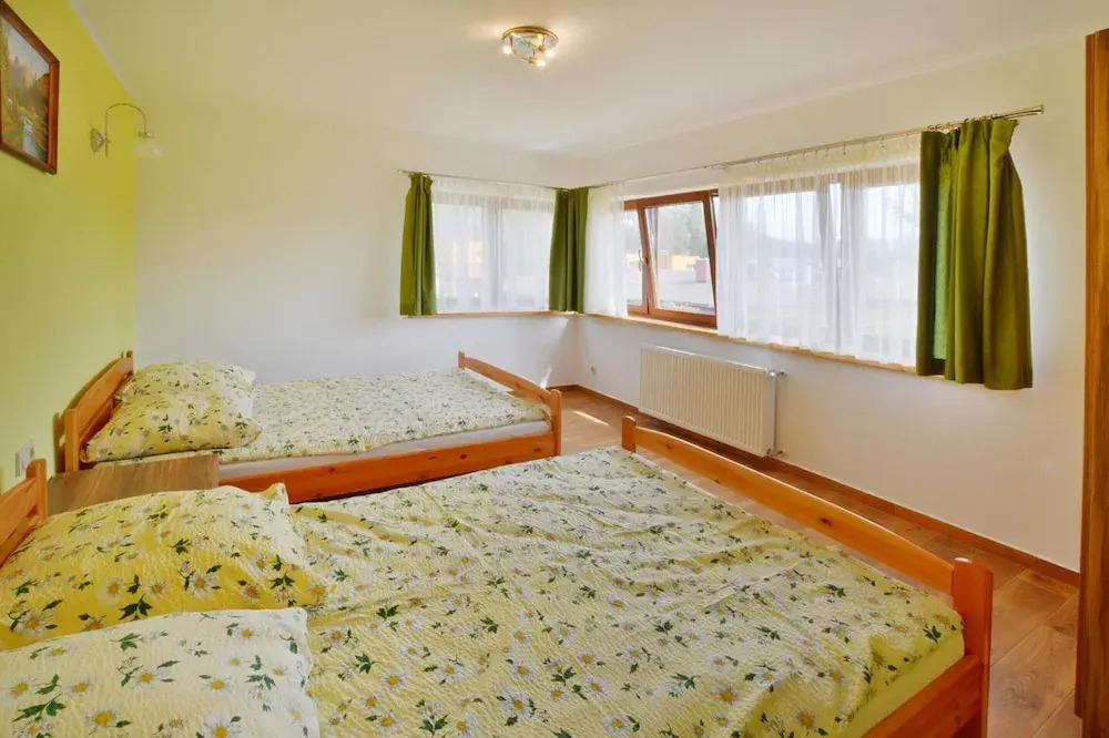 Holiday home with garden, close to the beach
