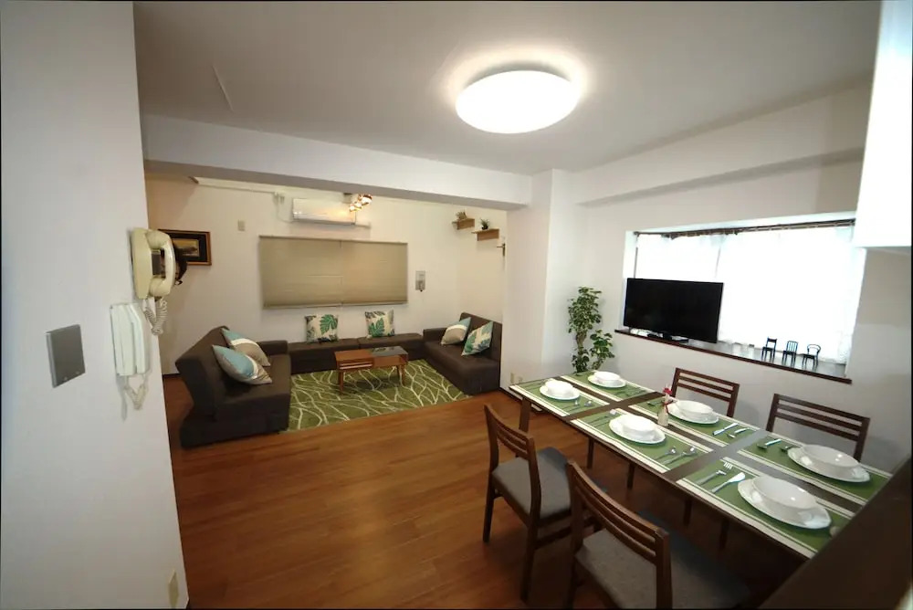 Kitashinjuku House