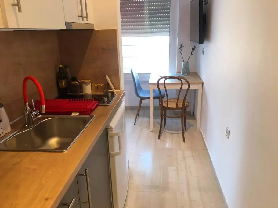 Royal Red suite No2 PIRAEUS PORT