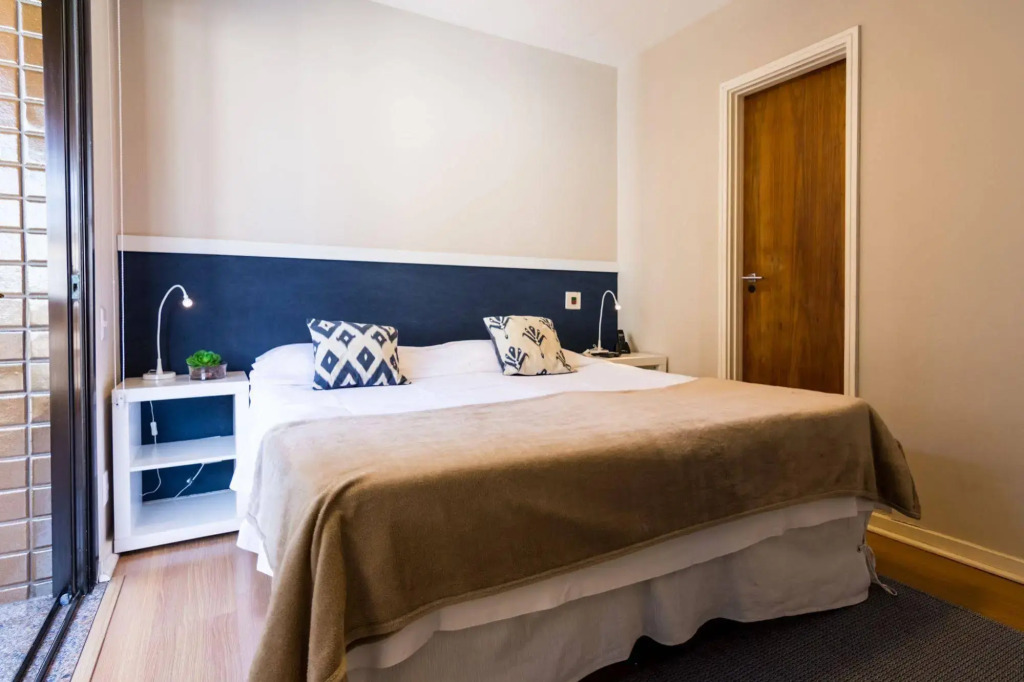 Mc Flats Country Residence Service